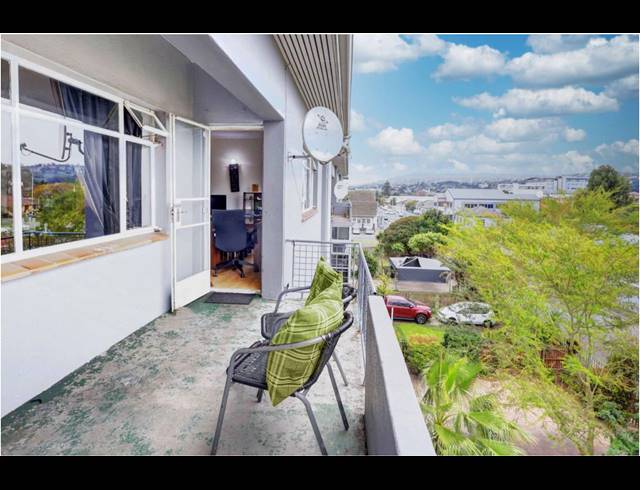 2 bed property to rent in OAKDALE